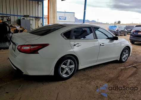2016 Nissan Altima 2.5 z USA, uszkodzony, nr VIN 1N4AL3AP3GC184485